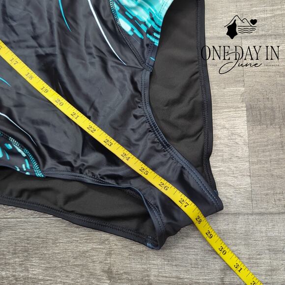 Charmo Sport One Piece Swimsuit Size M - Picture 6 of 7